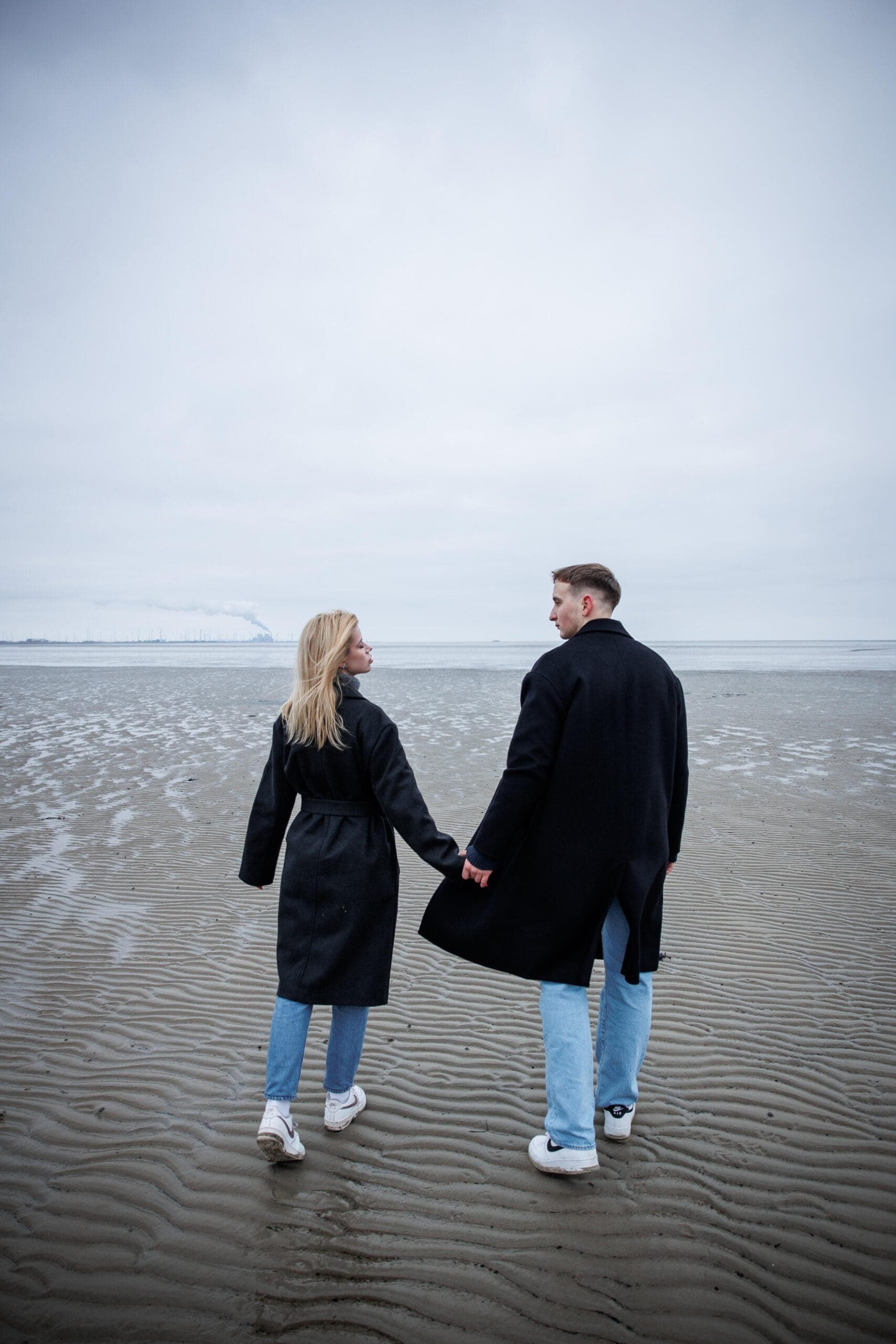 Open velden, wijde lucht en twee mensen die volledig op hun gemak bij elkaar waren.