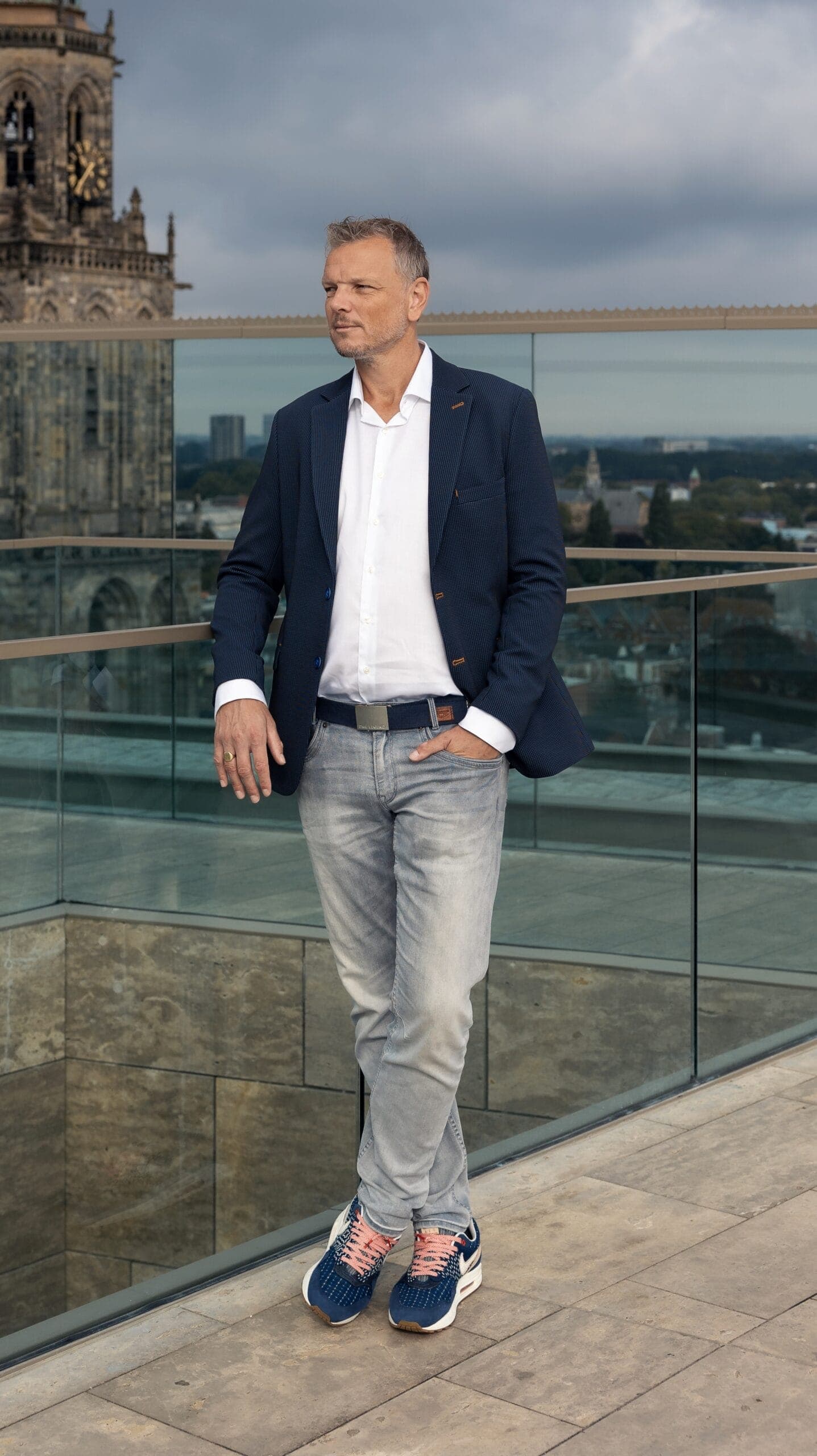 Zakelijke portretten voor LinkedIn, websites en profielen die menselijk moeten aanvoelen.