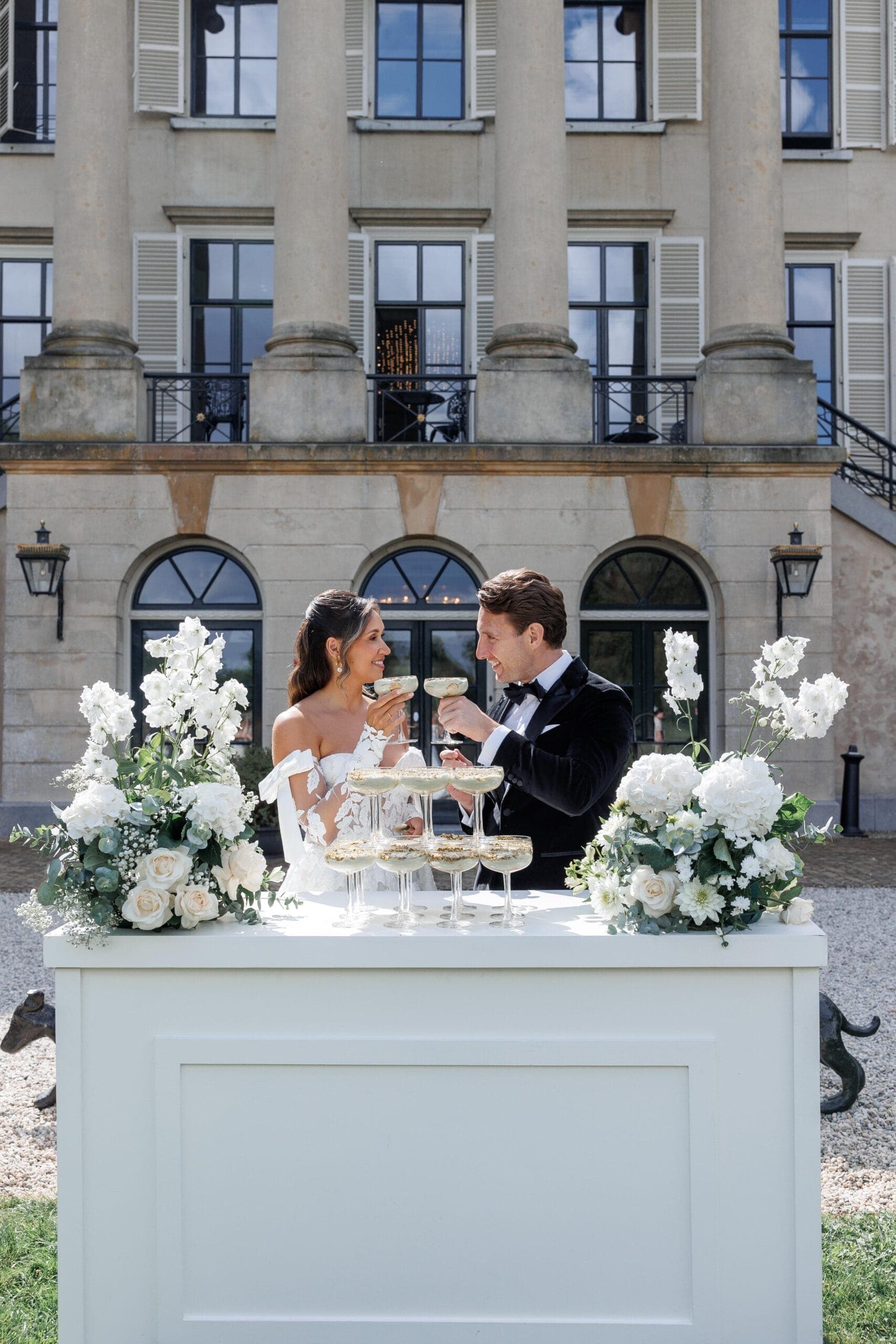 Een landgoedviering tussen oude tuinen en stille luxe.