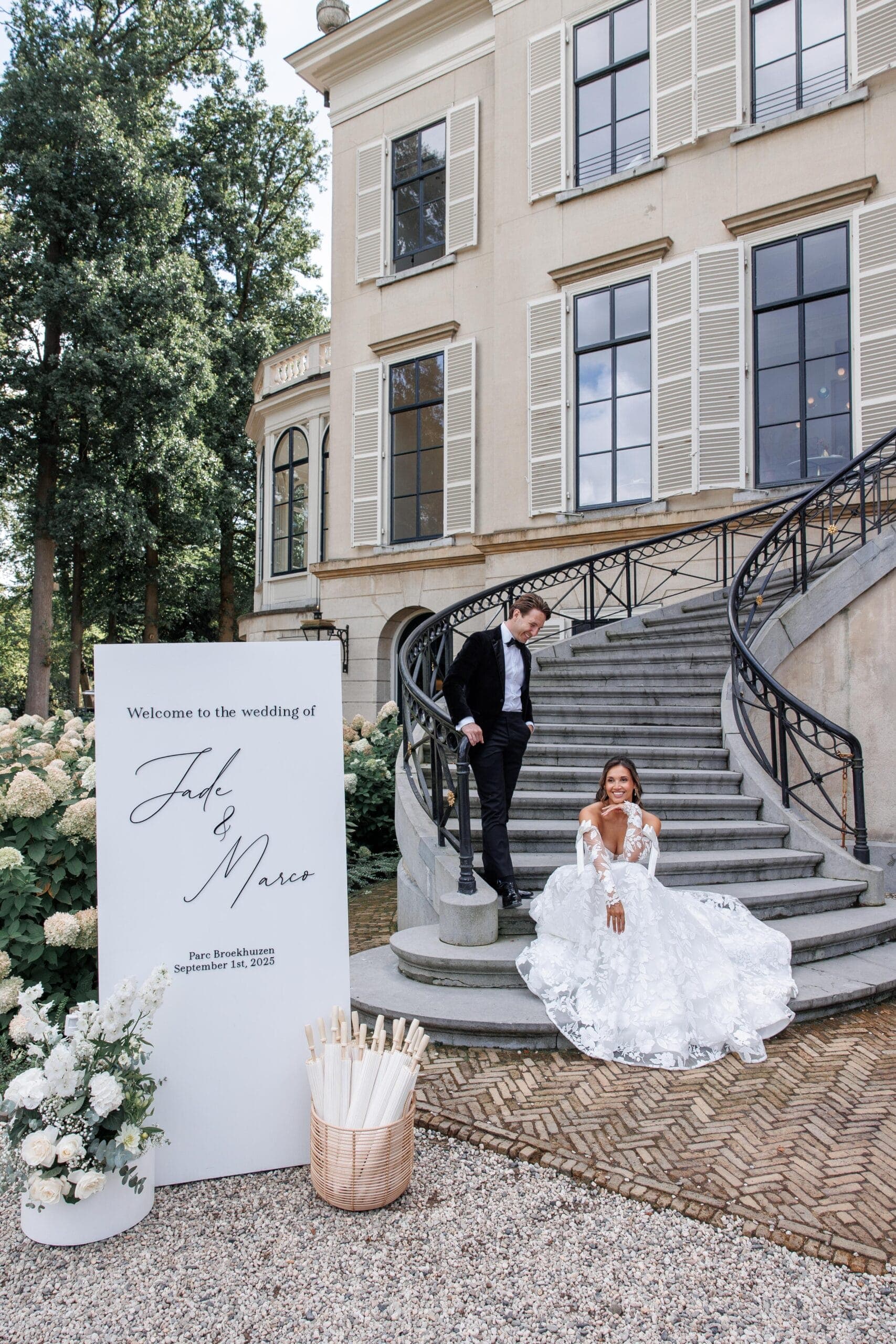 Een landgoedviering tussen oude tuinen en stille luxe.