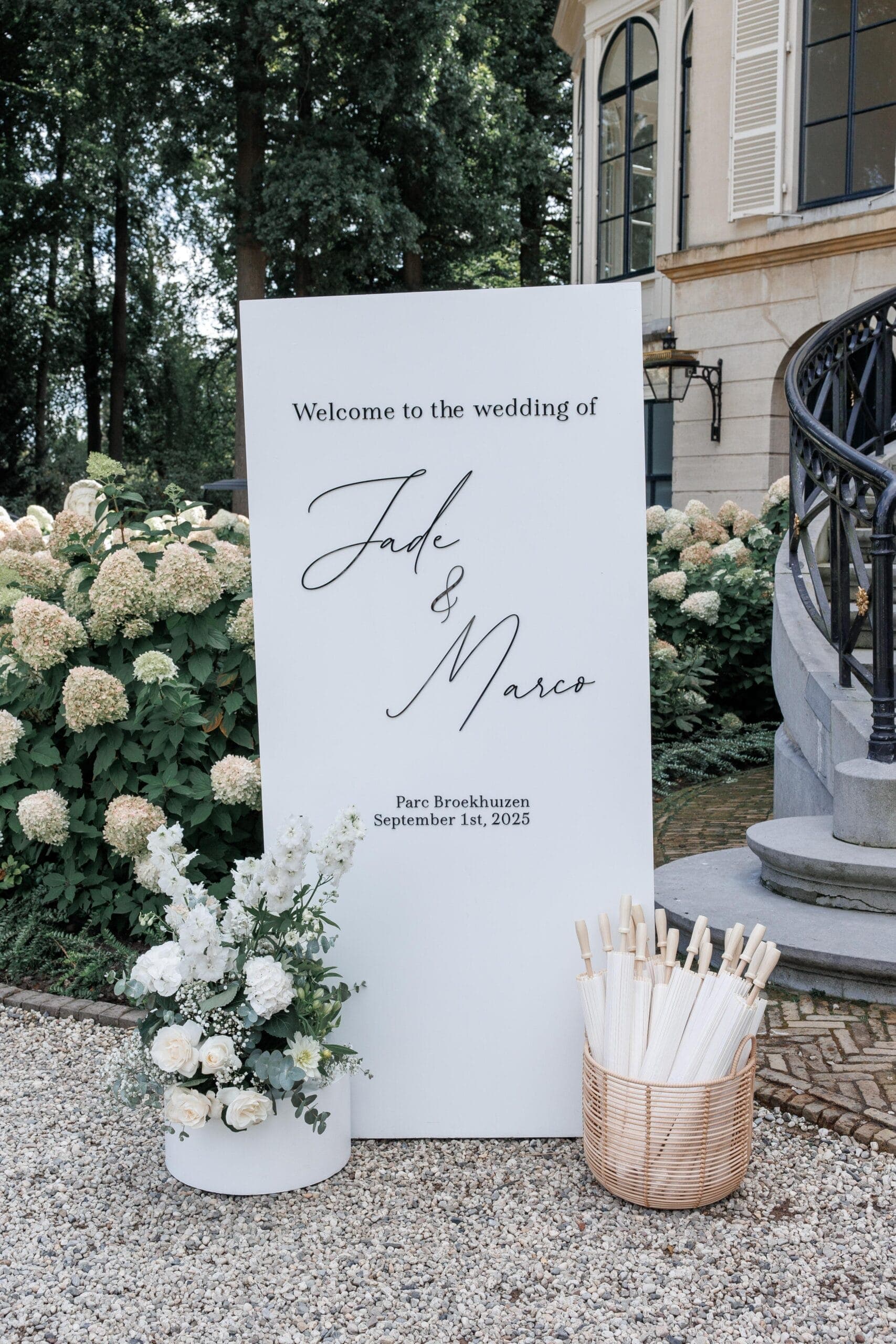Een landgoedviering tussen oude tuinen en stille luxe.