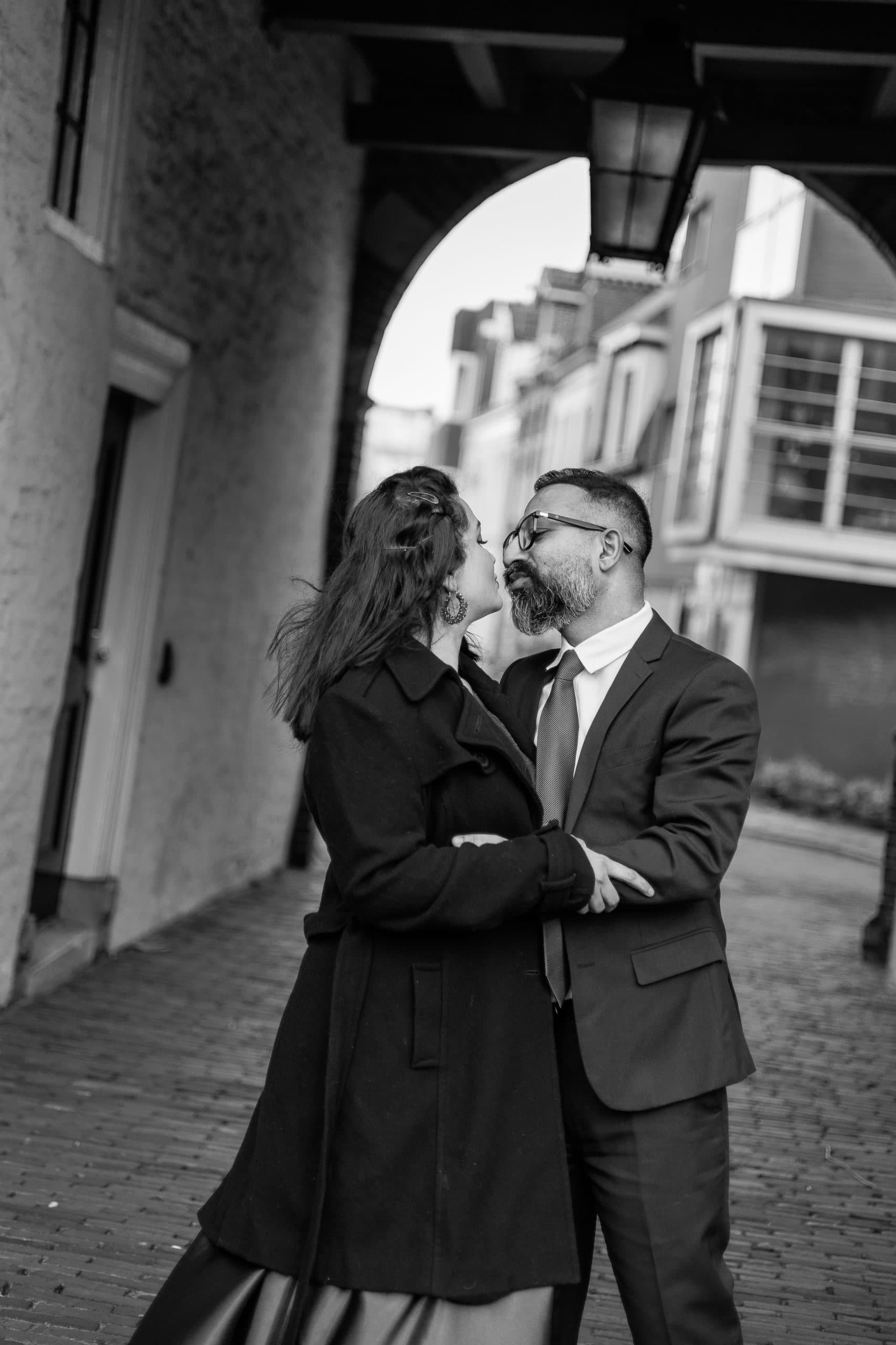 Set against the elegant backdrop of Groningen’s historic centre, this December couple session celebrated the beauty of the season.